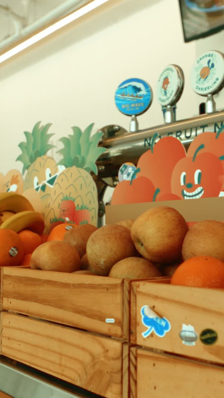 In-store display shelf