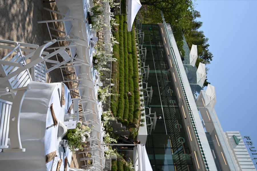 White wedding table setting